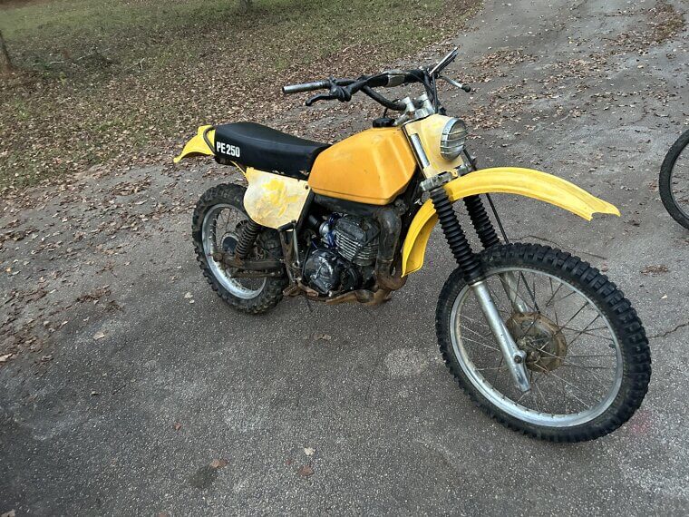 ​Suzuki PE250