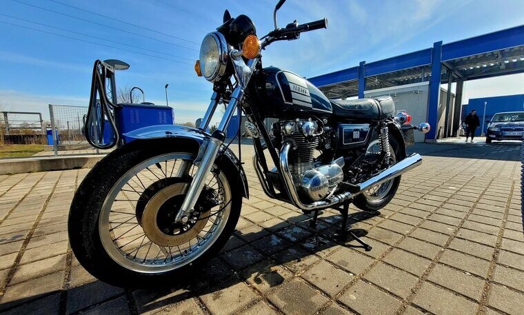 ​Yamaha XS650