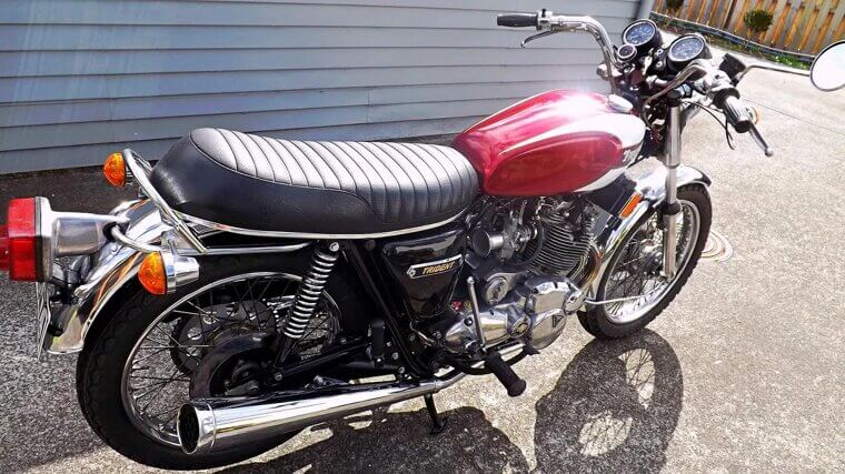 ​Triumph Trident T160