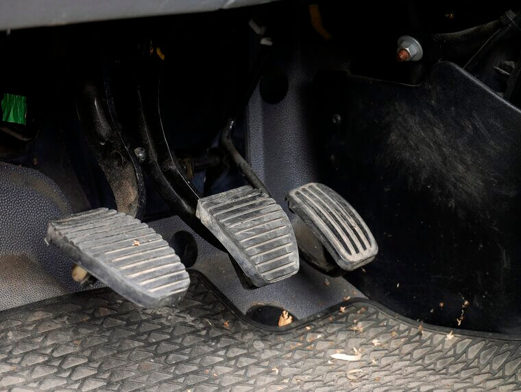 The Brake Pedal Pulse: How Your Foot Detects Warped Rotors
