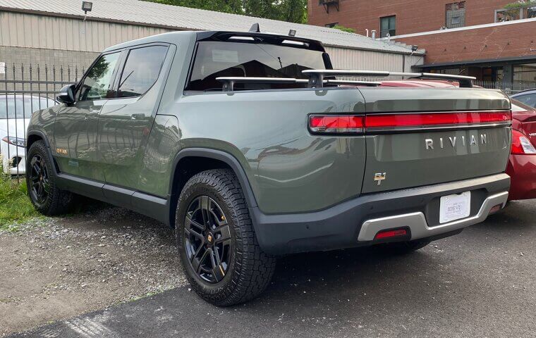 2022 Rivian R1T