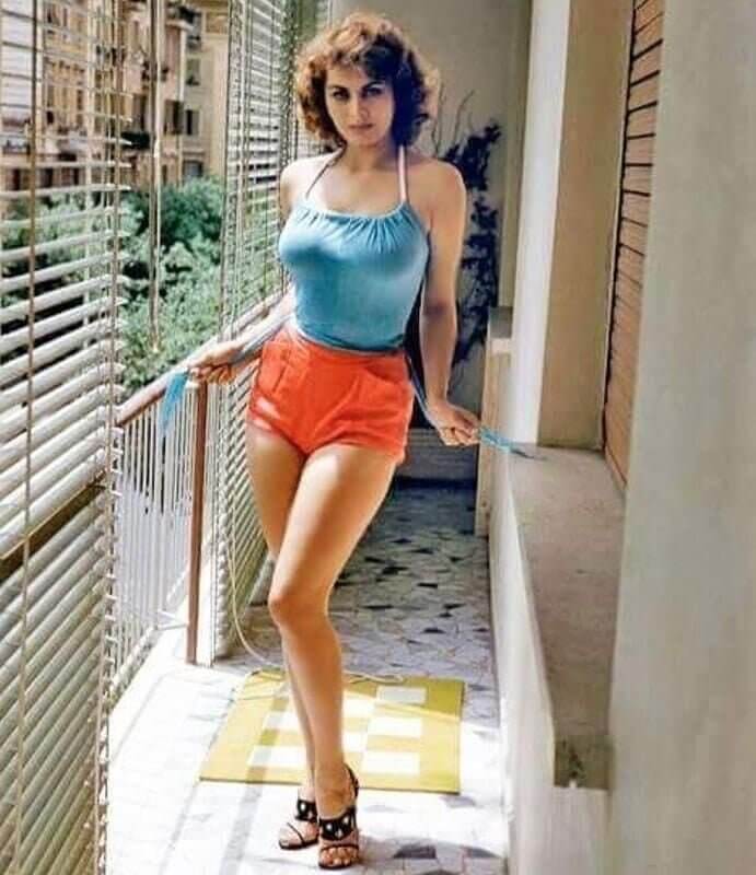 Sophia Loren on Being a Standout Italian Beauty
