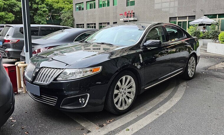 Lincoln MKS
