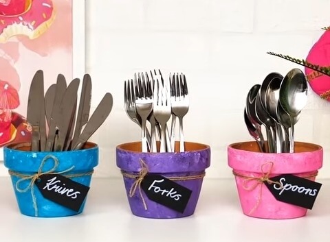 Cutlery Out in the Open