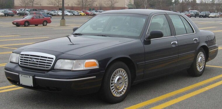 Ford Crown Victoria (1998–2011)