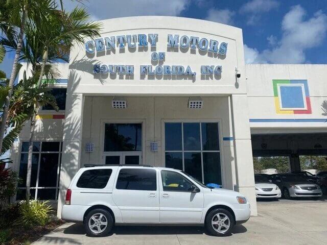 2005 Chevrolet Uplander - $10,500