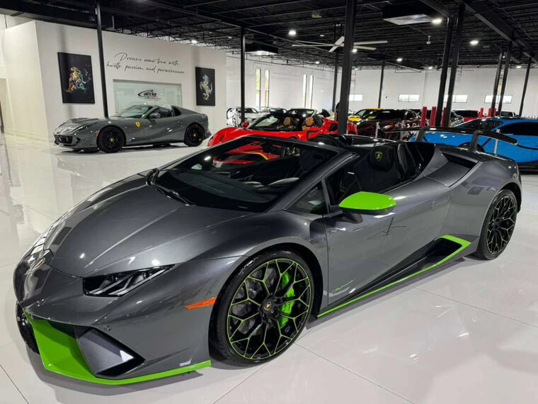 2019 Lamborghini Huracan Performante Spyder (Grigio Lynx Paint, Sensonum Aud) - $329,998.00
