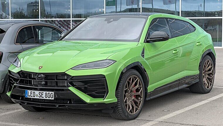 2025 Lamborghini Urus SE - $314,900.00
