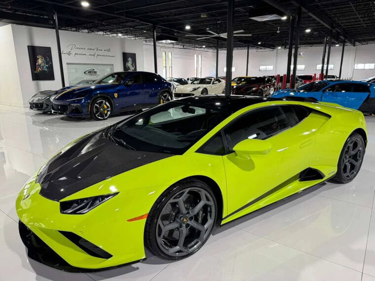 2022 Lamborghini Huracan EVO RWD (Verde Scandal Paint, Ad Personam Interior) - $289,998.00