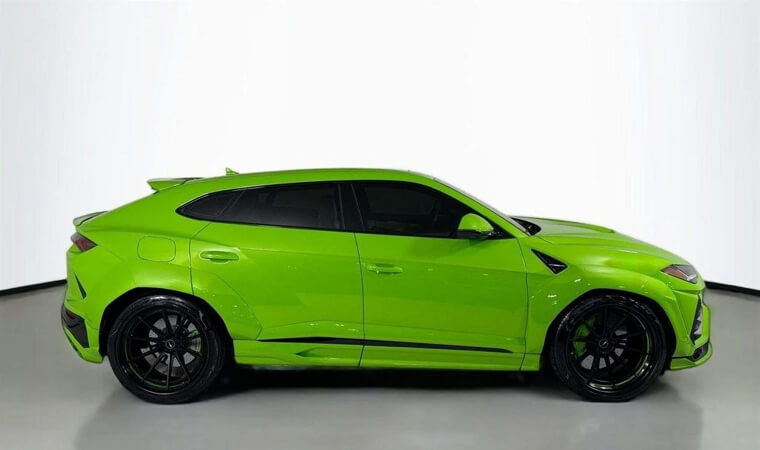 2022 Lamborghini Urus Graphite Capsule 1016 - $247,999.00