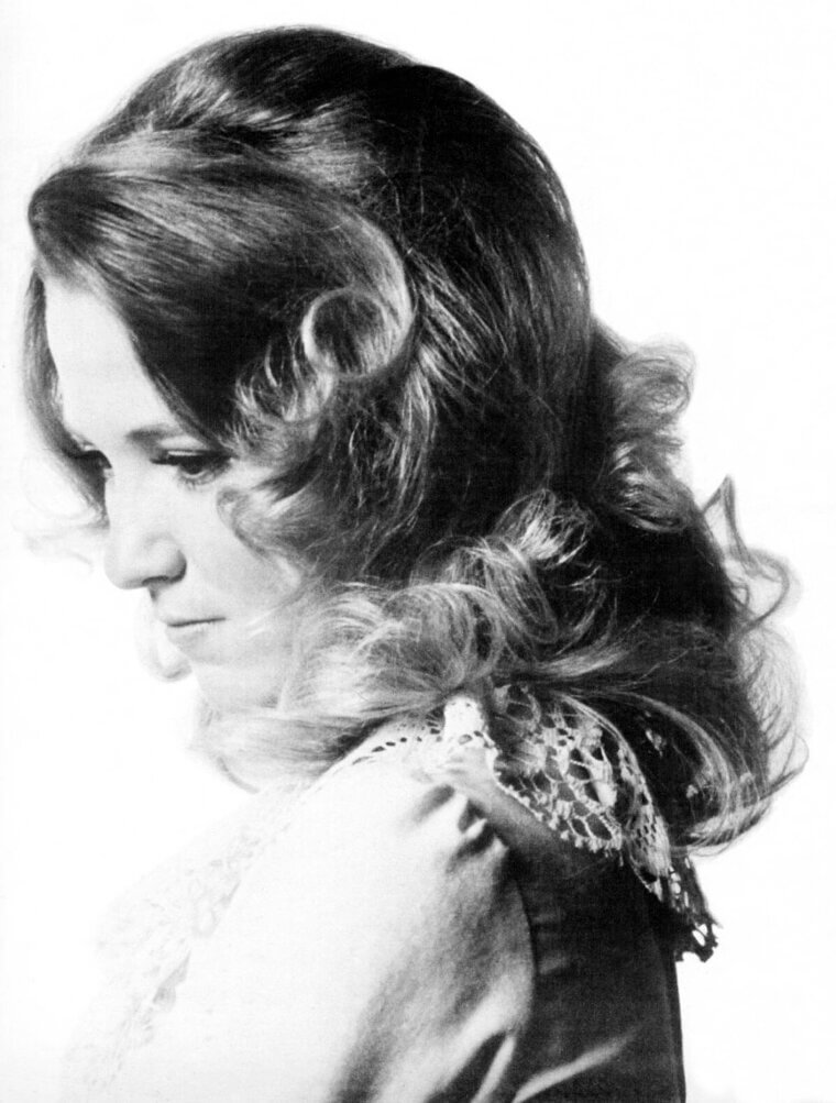 Tanya Tucker's 1970s Wild Tomboy Shag Air-Dried for a Rebellious Outlaw Look