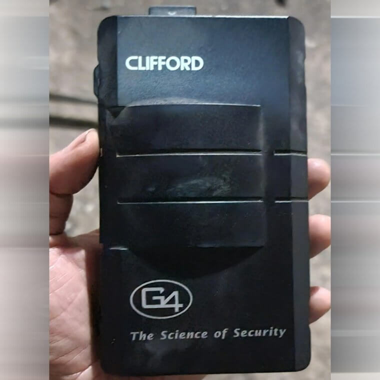 Instala un interruptor de corte para que tu coche no arranque