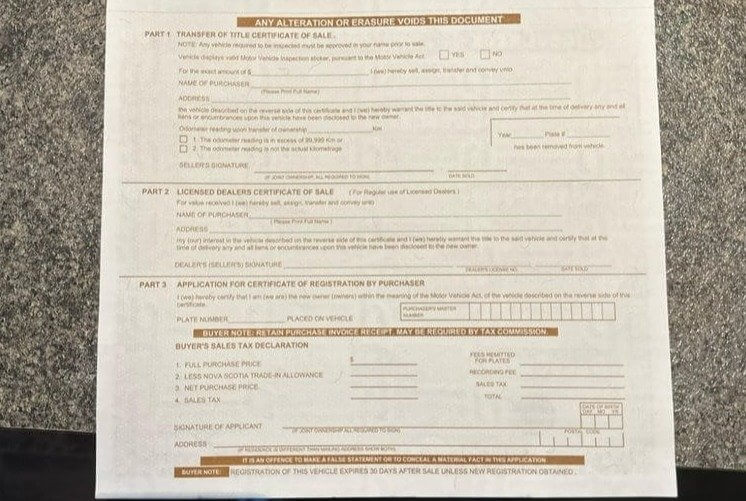 Procura no dejar documentos de propiedad en tu coche