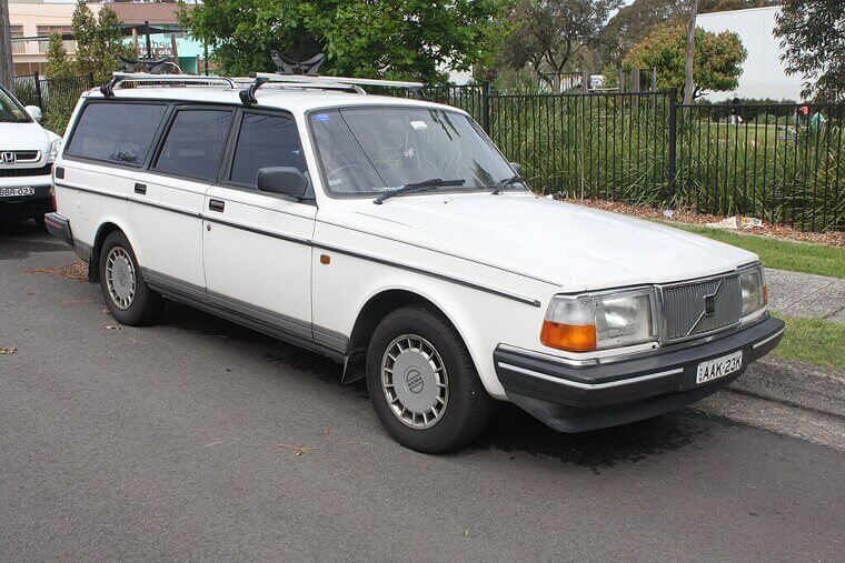 Volvo 240 Wagon (1974–1993)