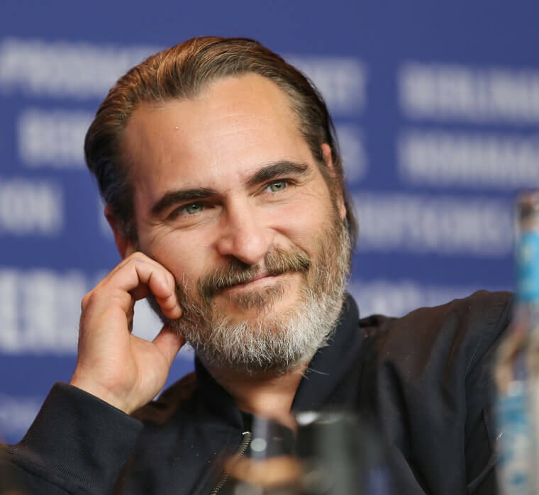 Joaquin Phoenix: Lip Scar