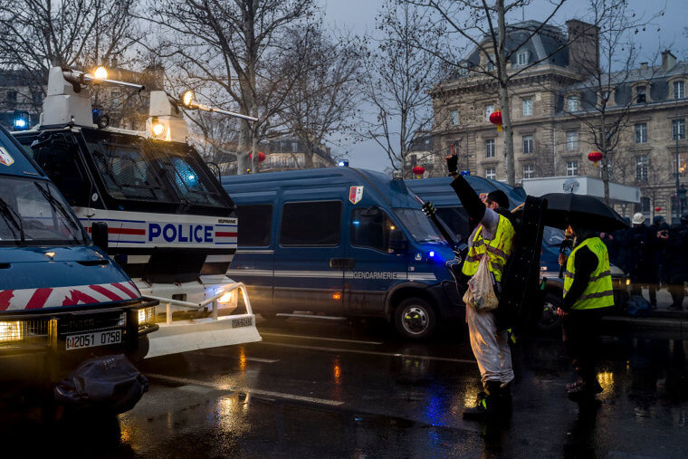 A mídia fora do Ritz