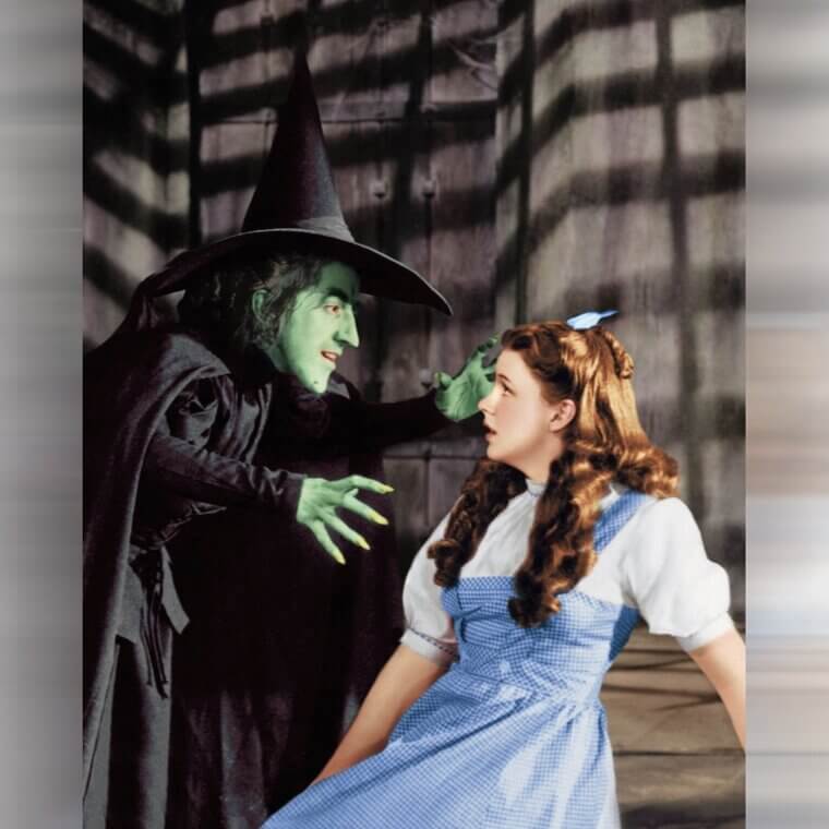 They Used The Same Vintage Universal Logo as 1939's The Wizard of Oz