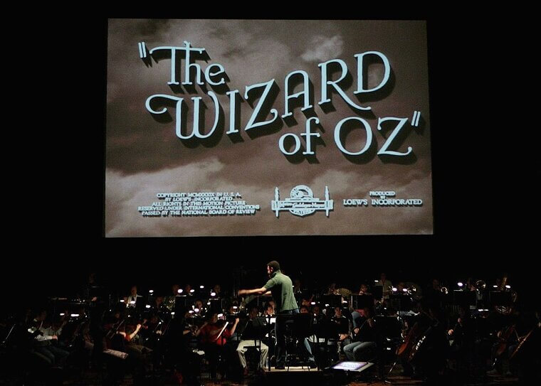 The Font for "Wicked" Is Almost Identical to the One Used for "The Wizard of Oz"