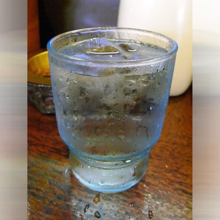 Using Ice-Cold Water to Ensure the Flakiest, Shatteringly Crisp Pie Crust Layers