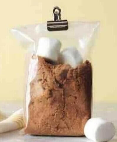 Storing Brown Sugar With Soft Marshmallows to Lock in Moisture and Keep It Perfectly Scoopable