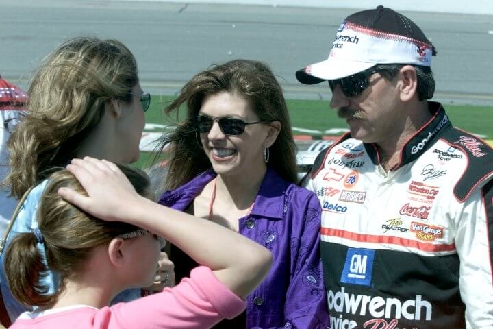 Dale Earnhardt Prepping For His Final Race