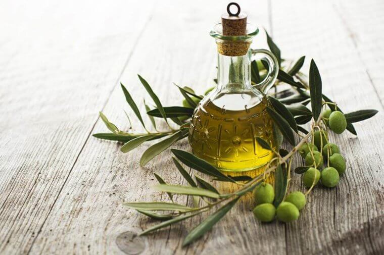 Olive Oil: Cold Temperatures Cause the Liquid to Solidify and Cloud Your High-Quality Fats
