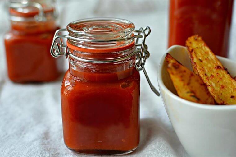 Ketchup Bottles: High Acidity and Natural Preservatives Keep the Sauce Fresh in the Pantry Without Dulled Flavors