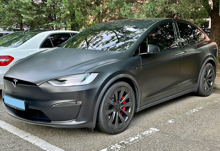 Tesla Model X (2016 - Present)