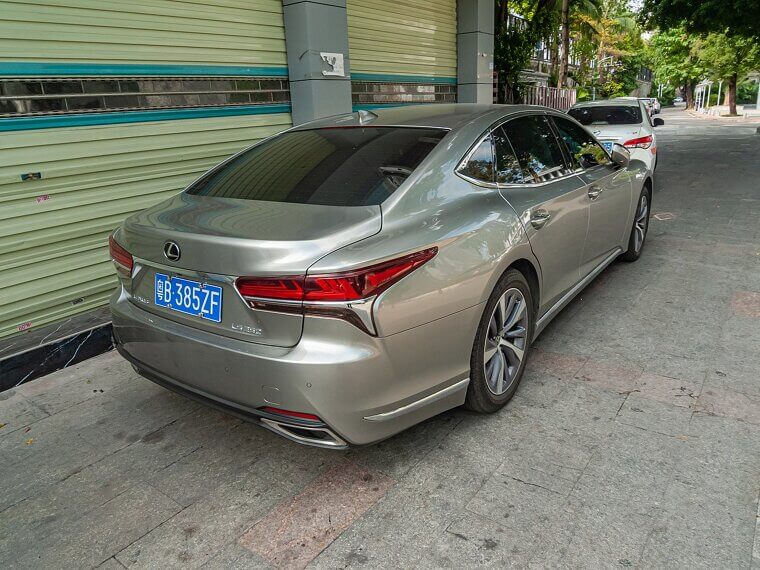 Lexus LS