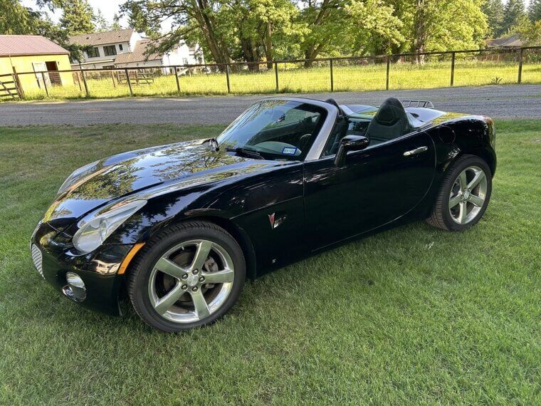 2008 Pontiac Solstice - $2,025
