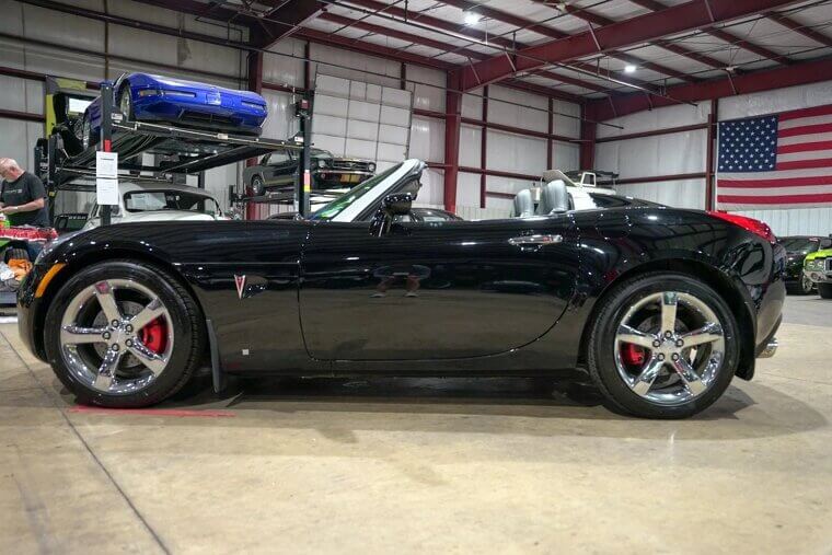 2006 Pontiac Solstice Convertible - $14,400