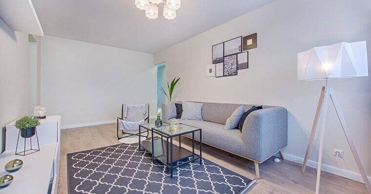 Covering Damaged Floors With Rugs