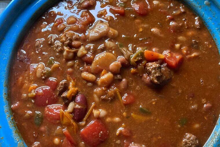 Bean and Beef Slow-Cooked Chili