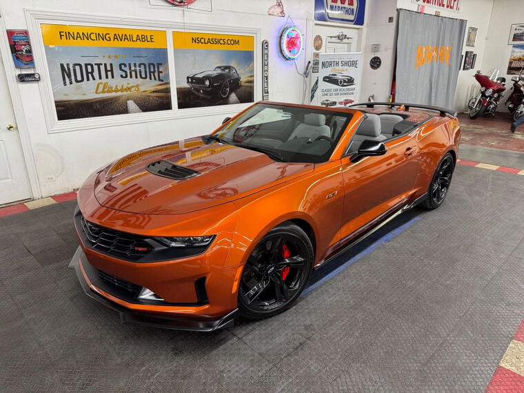 2022 Chevrolet Camaro LT1 - $53,900.00
