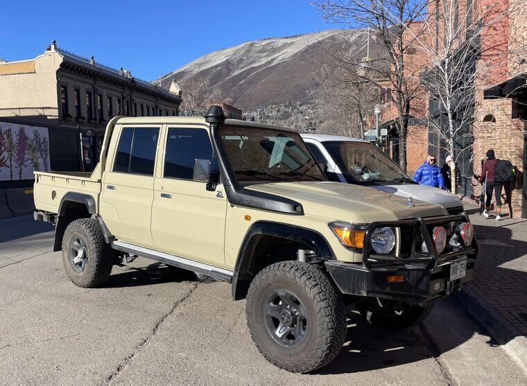 Toyota Land Cruiser 70