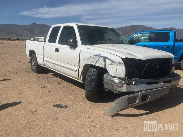 2004 Chevrolet Silverado 1500 LS Pickup - $300
