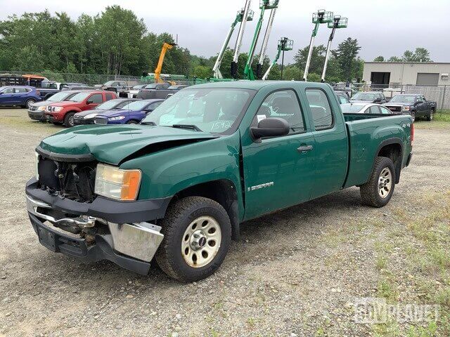 2009 GMC Sierra 1500 4x4 Pickup - $300