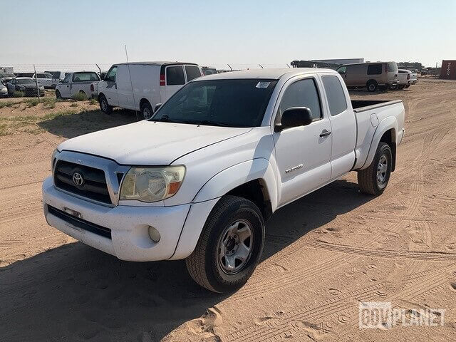 2008 Toyota Tacoma PreRunner Pickup - $2,000