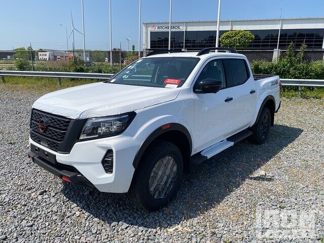 2024 Nissan Navara PRO-4X 4x4 Crew Cab Pickup - €24,600