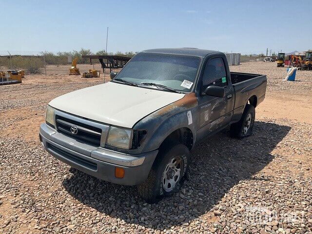 1998 Toyota Tacoma 4x4 Pickup - $500