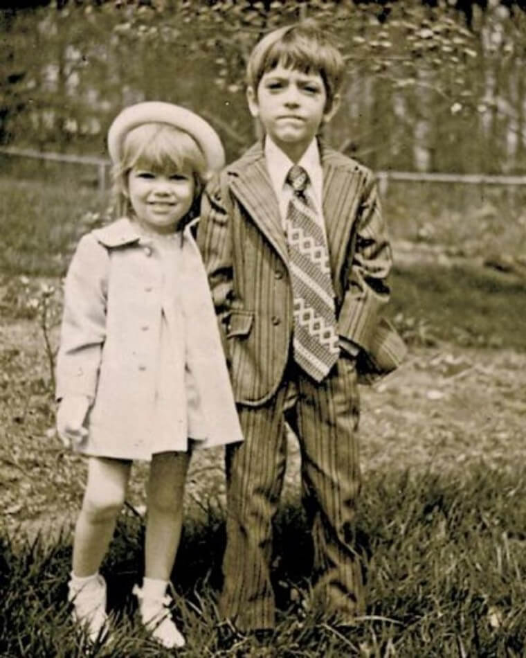 Carine's Relationship With Her Parents Is Still Frayed