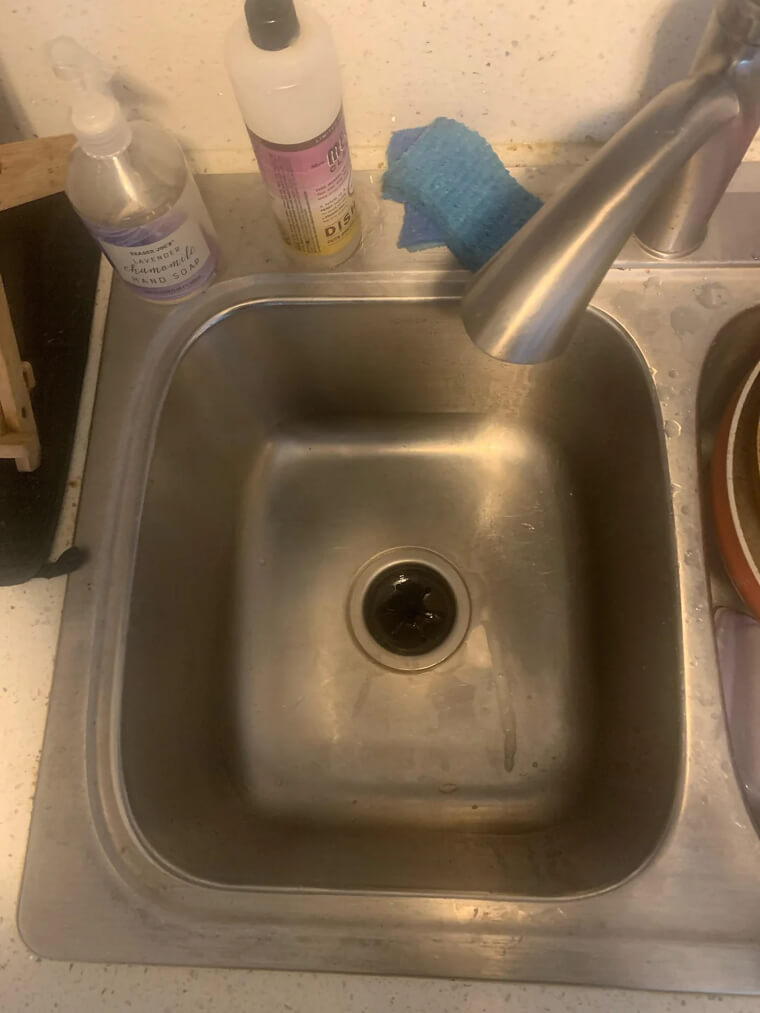 Refresh a Smelly Garbage Disposal