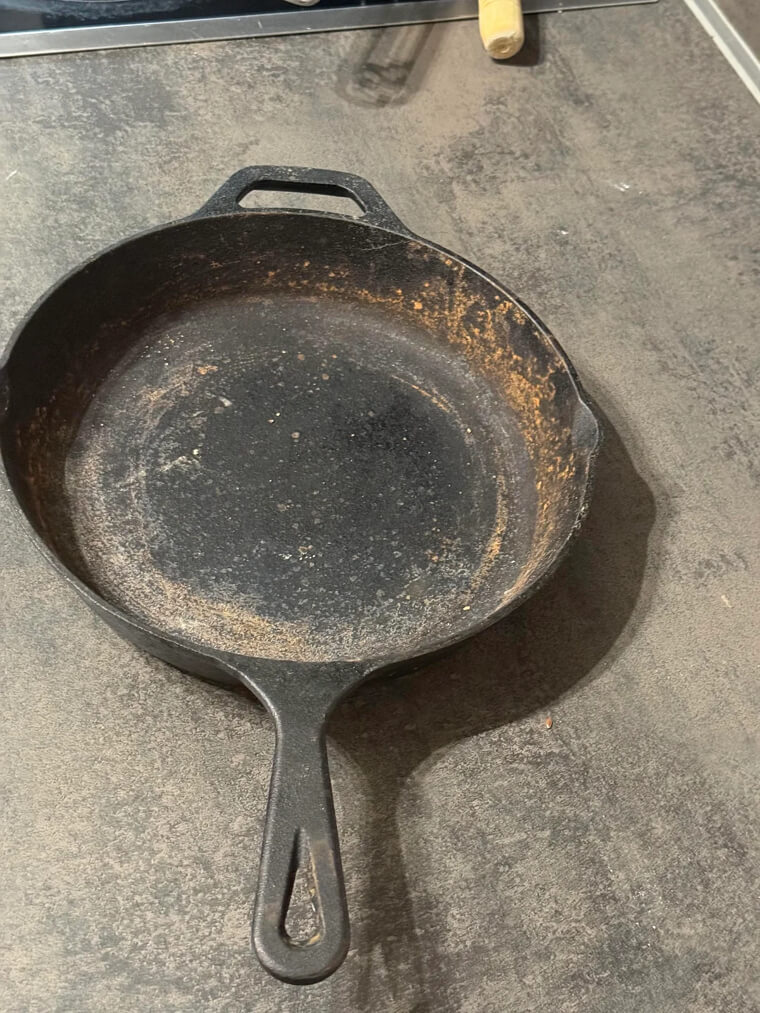 Clean Heavily Soiled Cast Iron