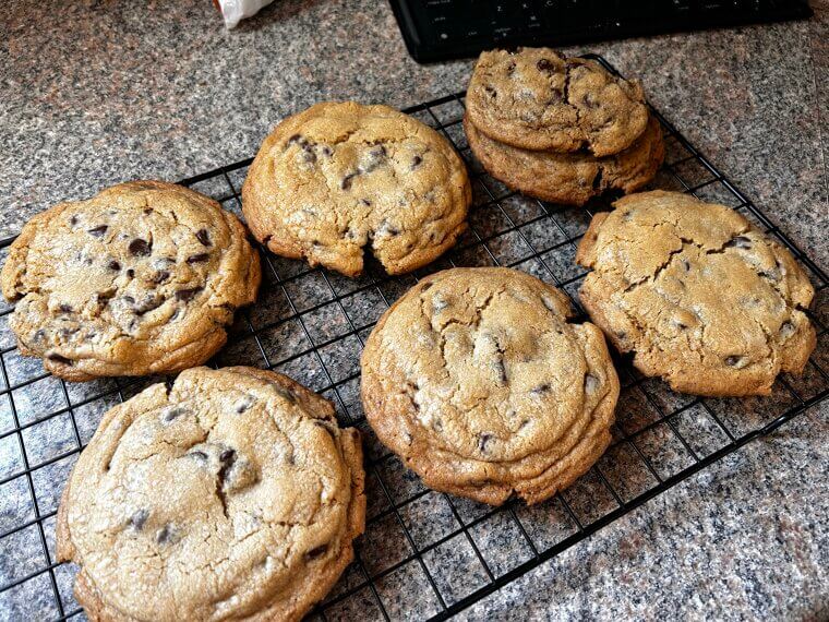 Revive Dry Cookies With Bread