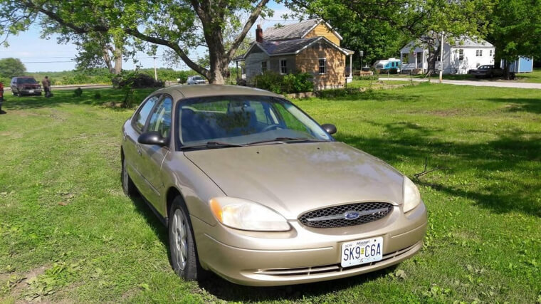 Ford Taurus (2000s)
