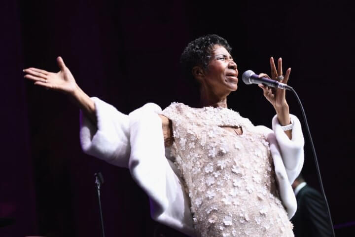 Aretha Franklin Takes The Stage One Last Time Singing Her Top Hits