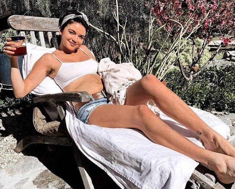 Bekah Martinez Promotes Mom Bods