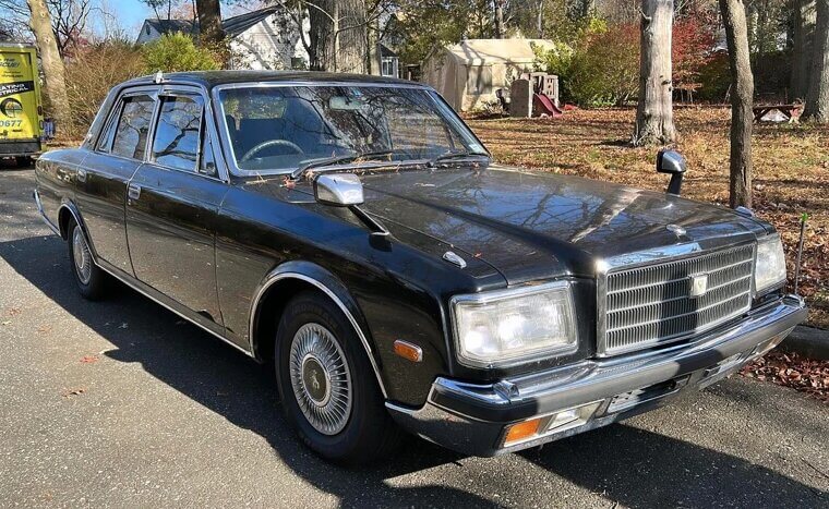 Toyota Century (1990s)