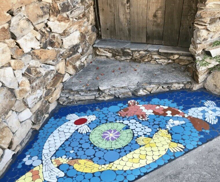 Create Your Own Outdoor Mosaic