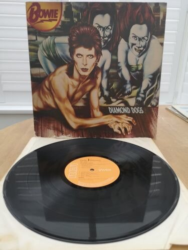 32. David Bowie, Diamond Dogs (1974)